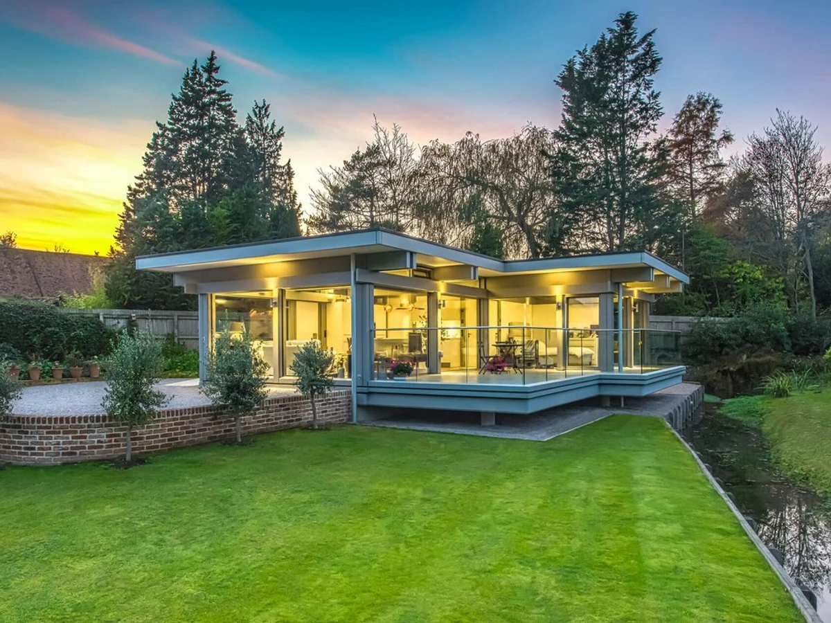 ART Bungalow Sample 5