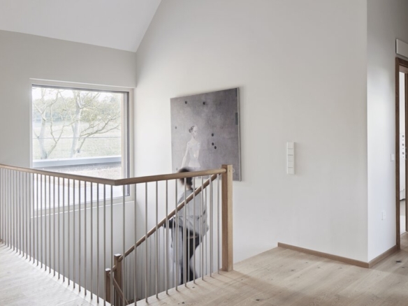 8586540553609149367.5f676628